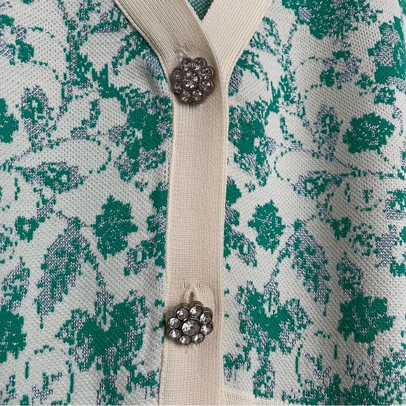 NWOT. Cropped floral cardigan with rhinestone floral buttons - Picture 3 of 4